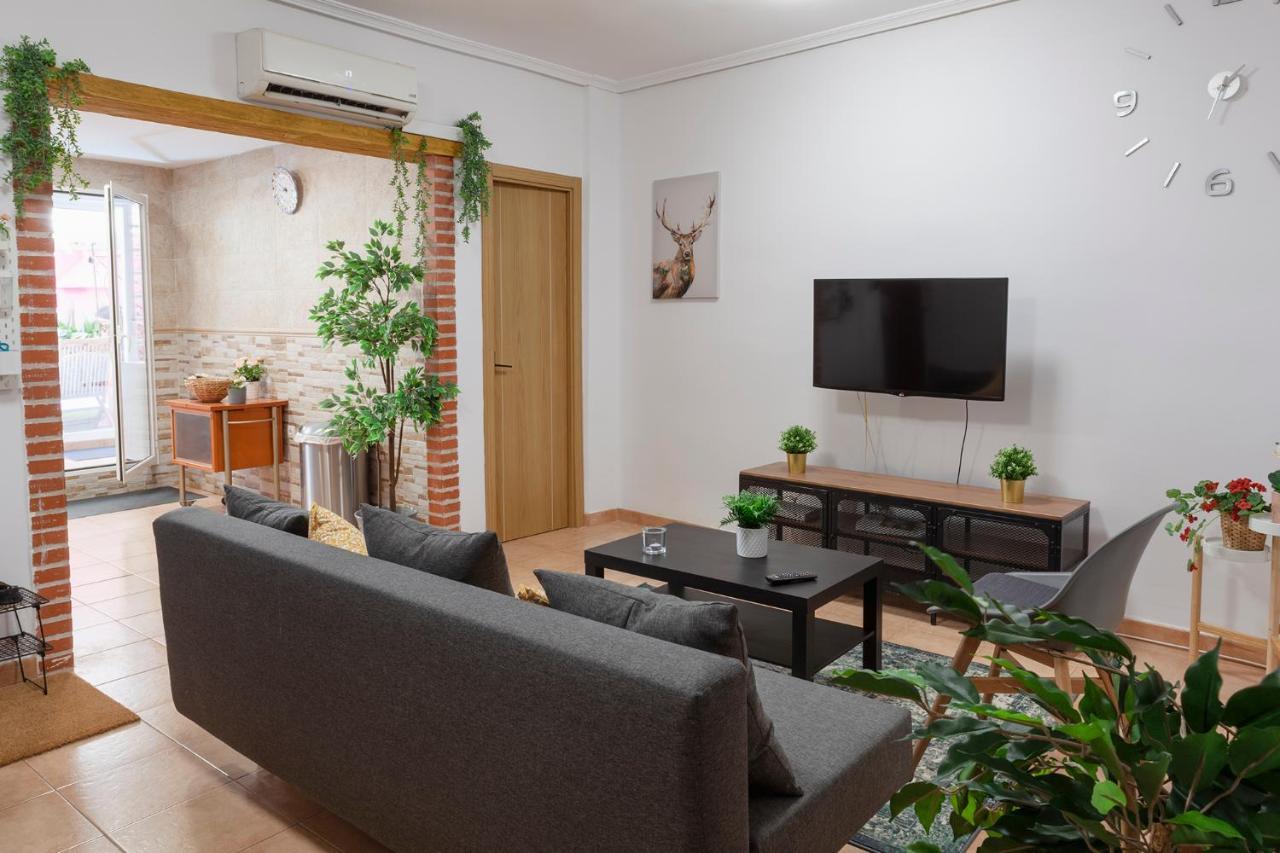 Luxury Artistic Digital Nomad 2 Bedroom W/Terrace Valencia Bagian luar foto