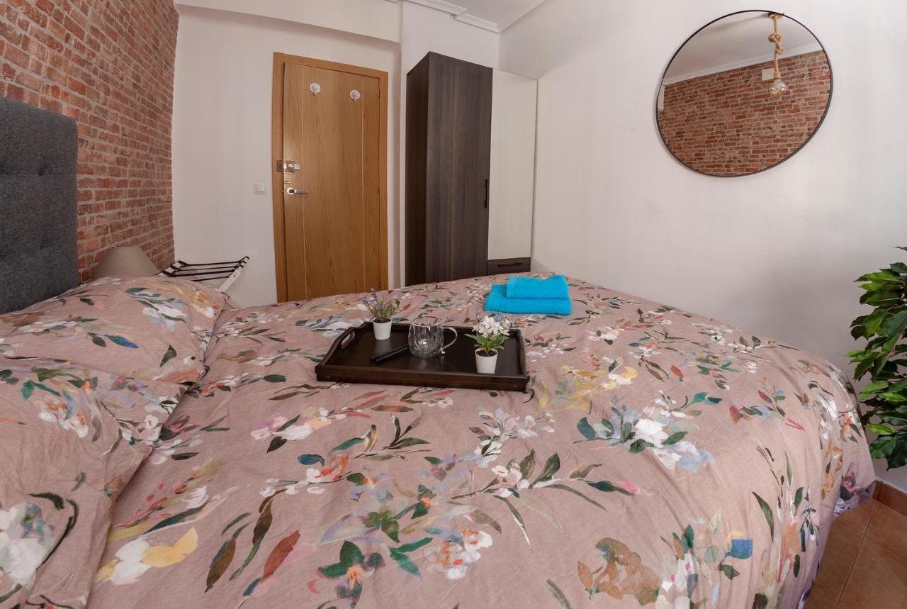 Luxury Artistic Digital Nomad 2 Bedroom W/Terrace Valencia Bagian luar foto