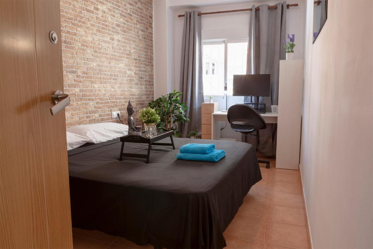 Luxury Artistic Digital Nomad 2 Bedroom W/Terrace Valencia Bagian luar foto